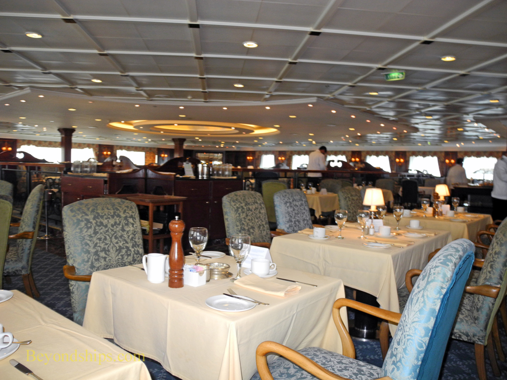 The Club Restaurant on cruise ship Ocean Princess