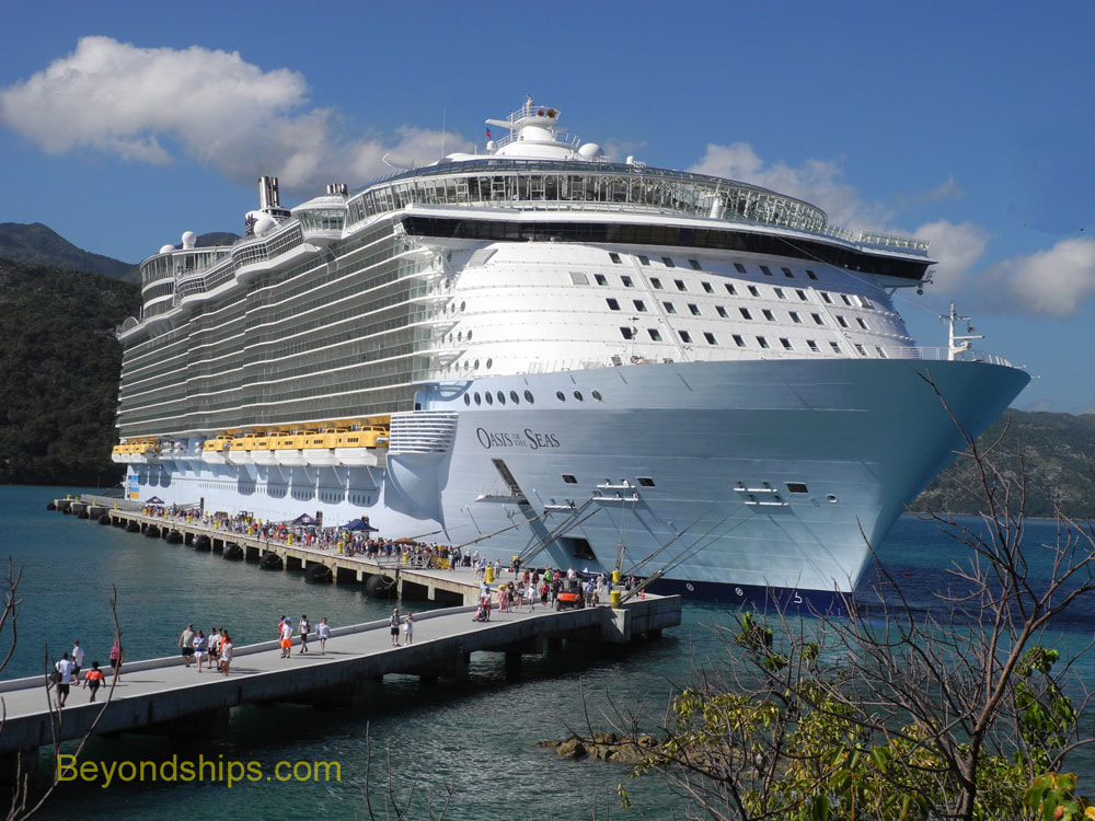 Cruise ship Oasis of the Seas