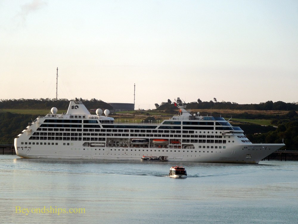 Picture Ocean Princess cruise ship