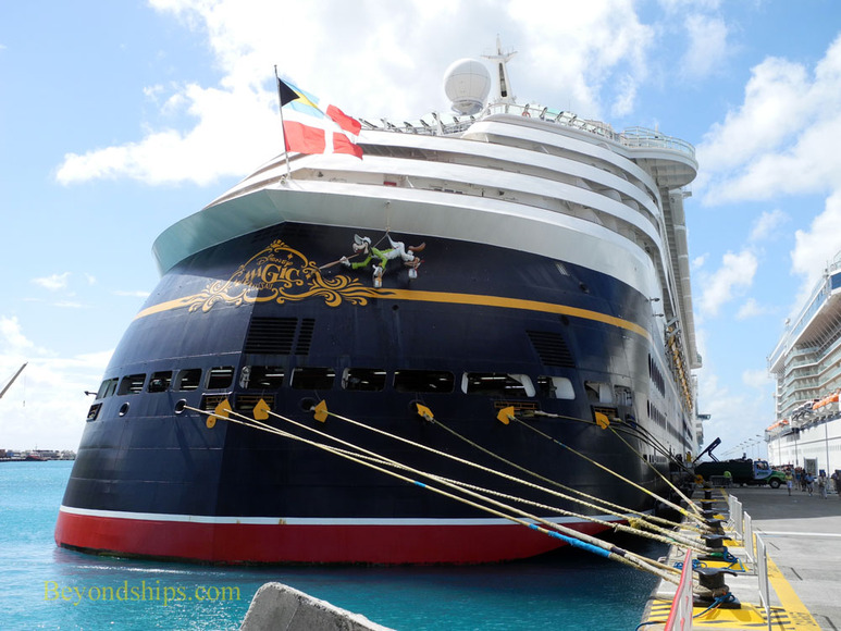 Cruise ship Disney Magic