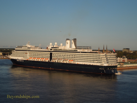 Picture cruise ship Eurodam of Holland America Line