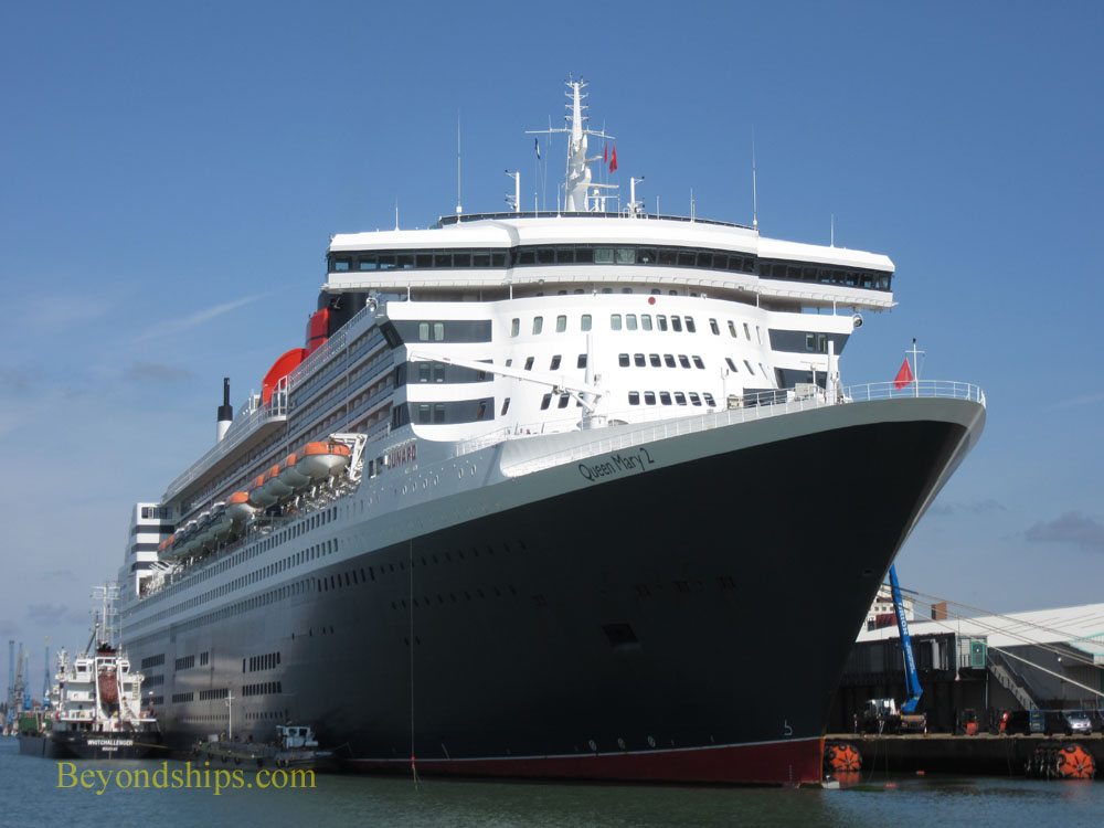 Queen Mary 2 ocean liner