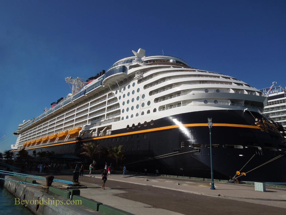 Cruise ship Disney Dream