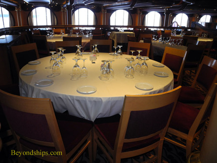 Picture cruise ship Carnival Paradise dining room