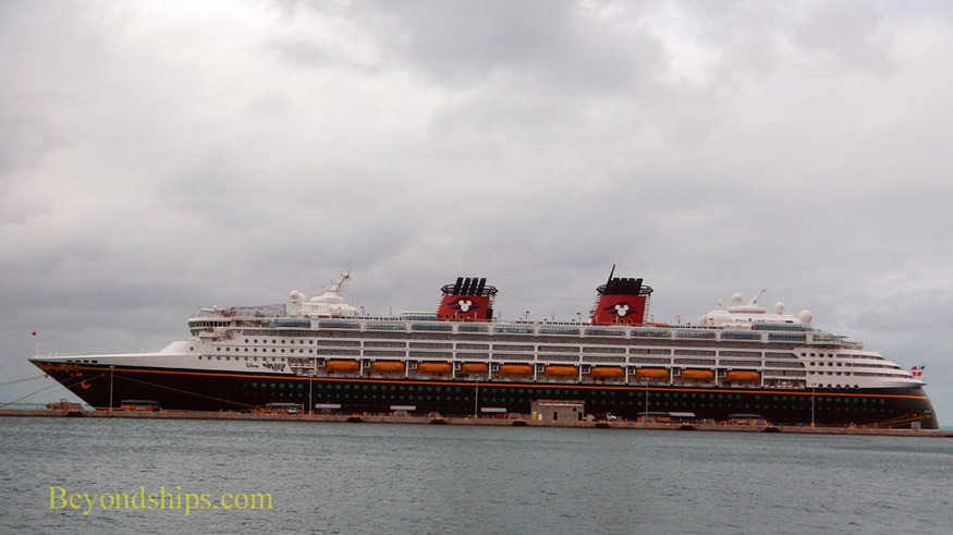 Cruise ship Disney Wonder