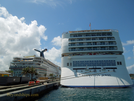 Picture Norwegian Jewel and Carnival Fascination, Nassau