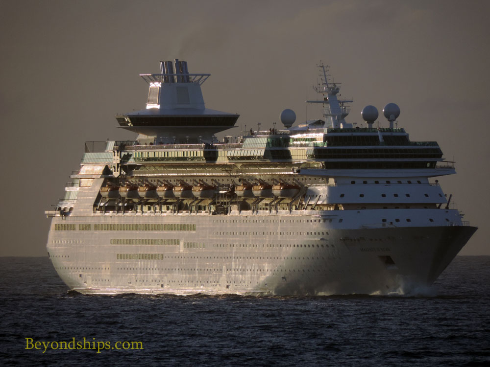 Royal Caribbean cruise ship Majesty of the Seas underway
