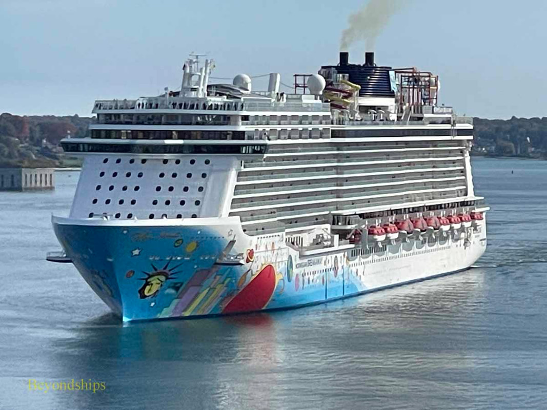 Cruise ship Norwegian Breakaway