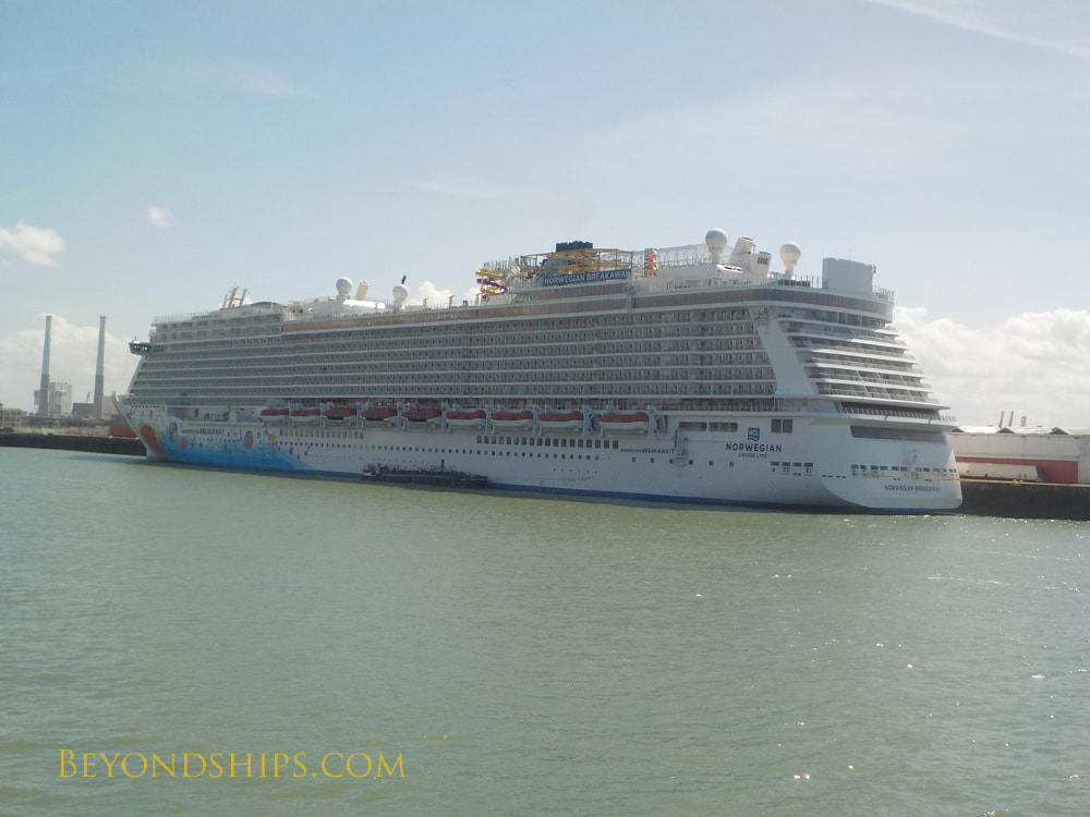 Cruise ship Norwegian Breakaway in Le Havre